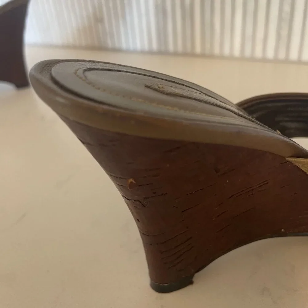 Bandolino Criss-Cross, Open Toe Wedge Sandal, in Brown Leather,‎ No Back, 6.5